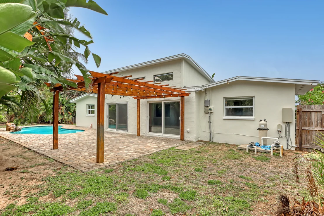 Photo of 355 Brewster Road