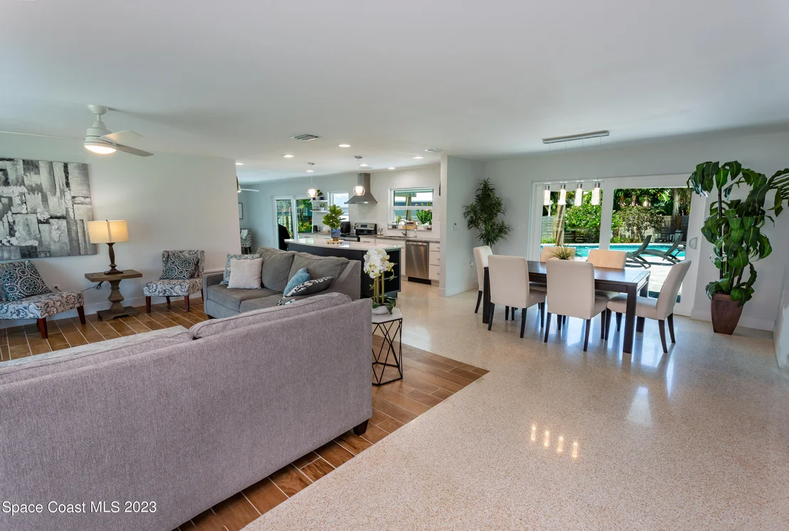 Photo of 500 Hibiscus Trail