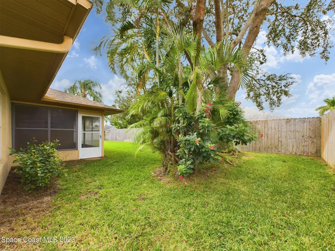 Photo of 1211 Meadow Lake Road