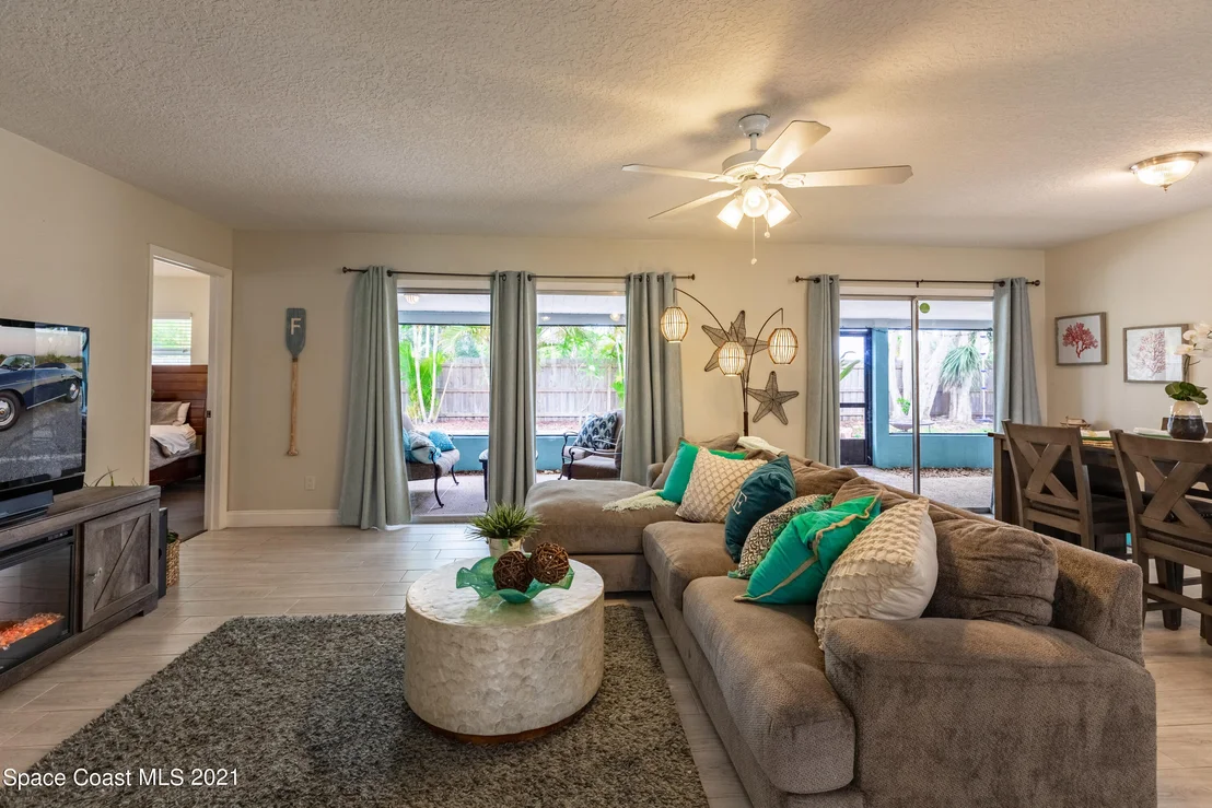 Photo of 391 Riverview Lane