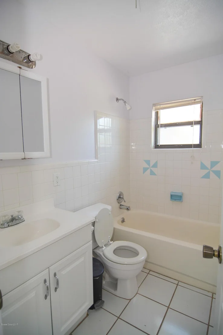 Photo of 857 Ixora Drive