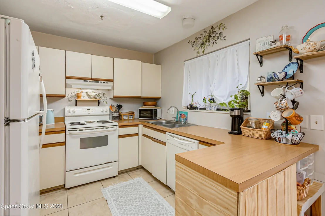 Photo of Unit 310 at 7820 Shadowood Drive