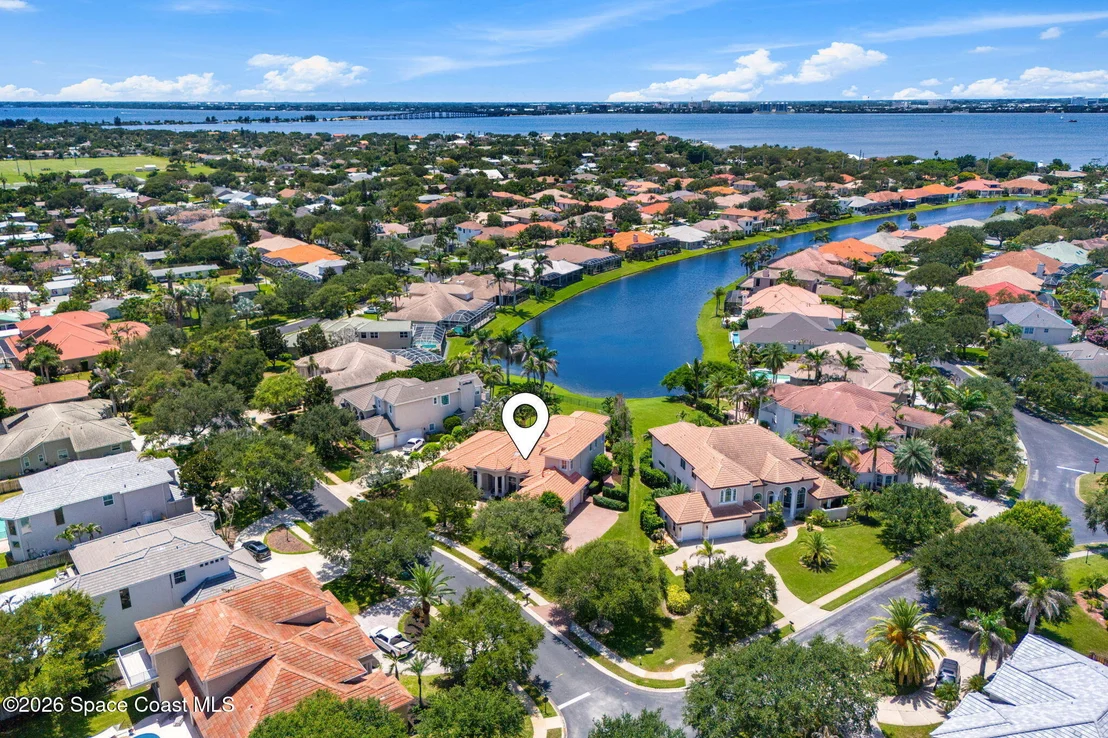 Photo of 242 Flanders Drive