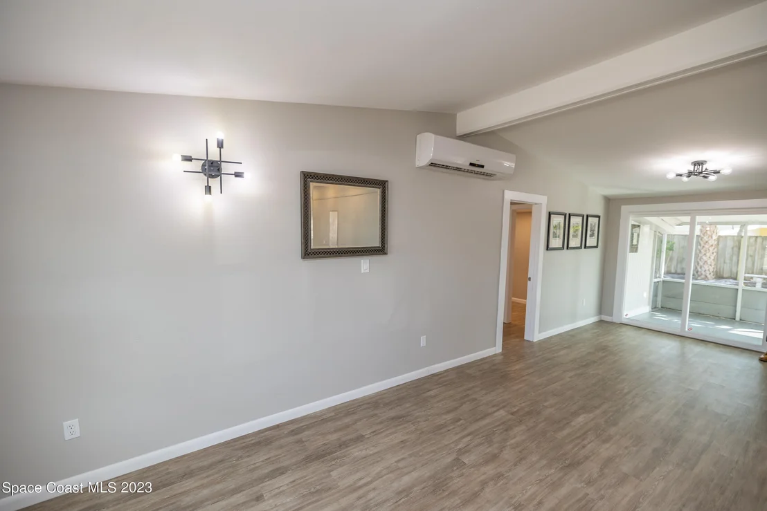 Photo of 955 Vangi Lane NE