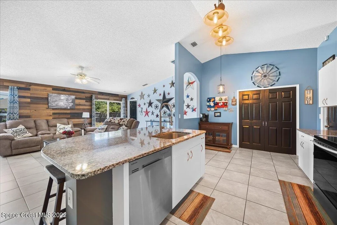 Photo of 2959 Triangle Road SE