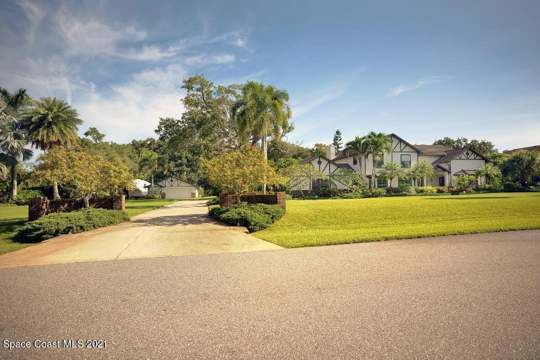 Photo of 160 Utopia Circle