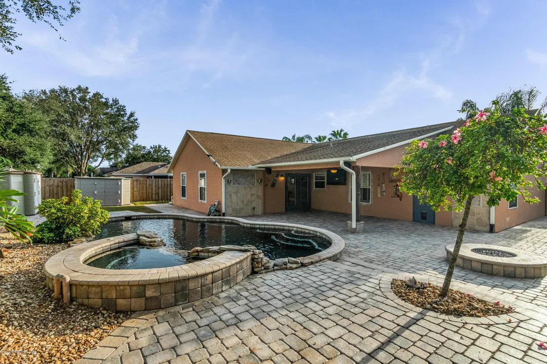 Photo of 3340 Lake View Circle