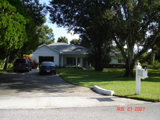 Photo of 7450 Pinecrest Avenue