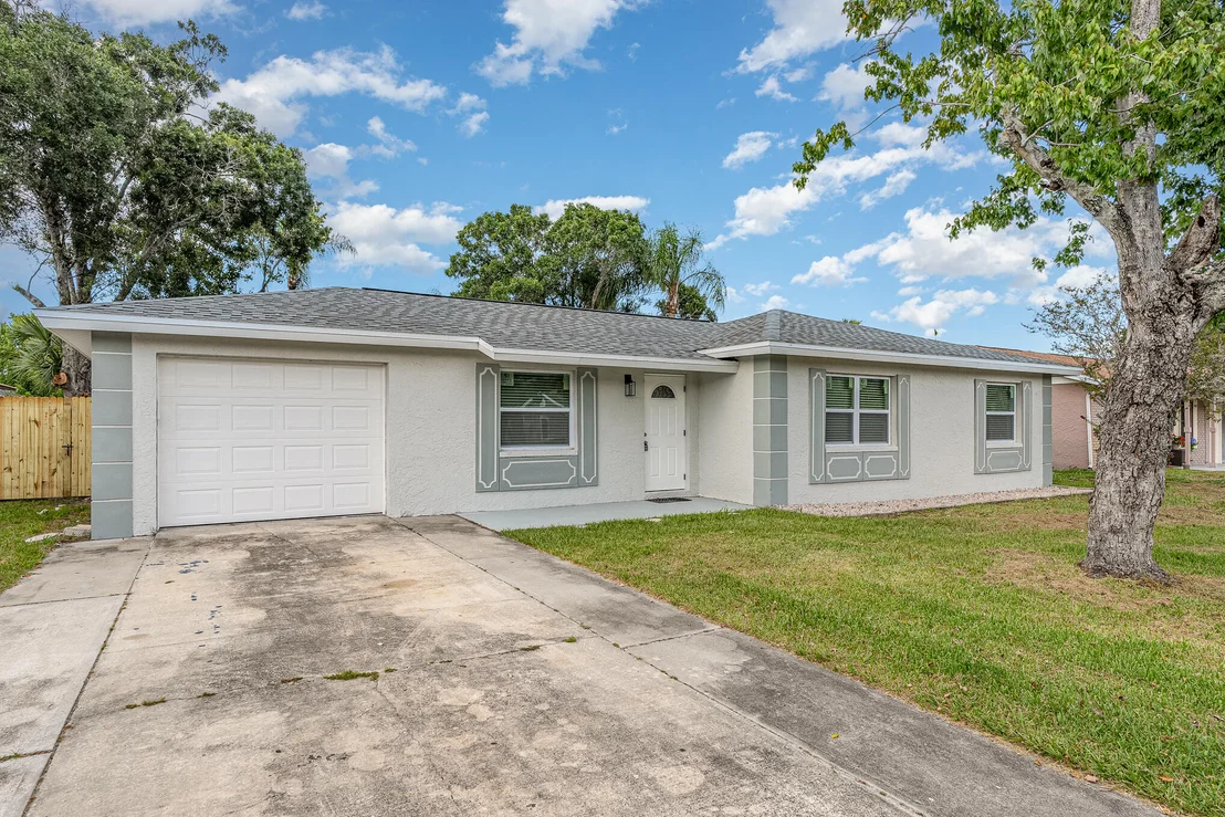 Photo of 2896 Lancaster Road