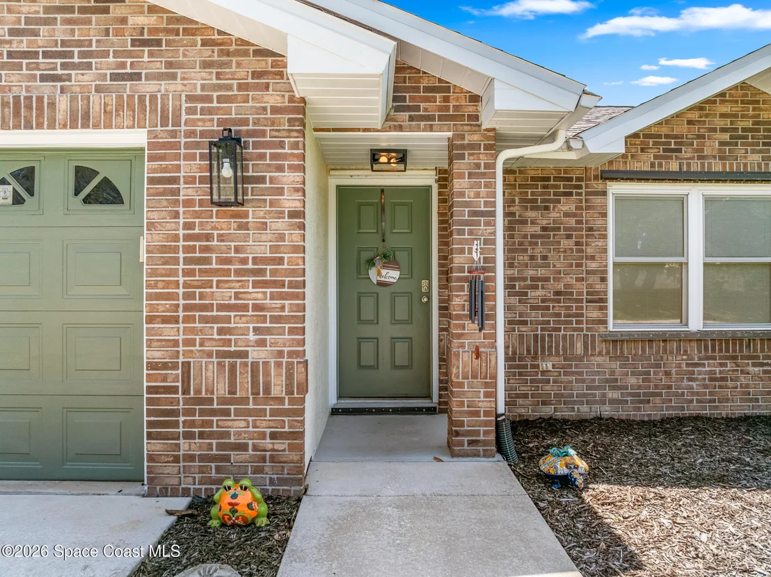 Photo of 606 Seven Gables Circle SE