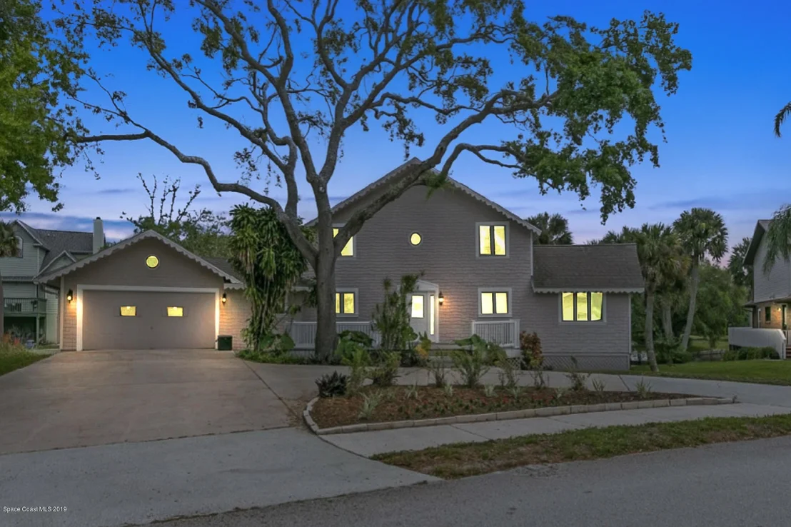 Photo of 981 Mandarin Drive NE