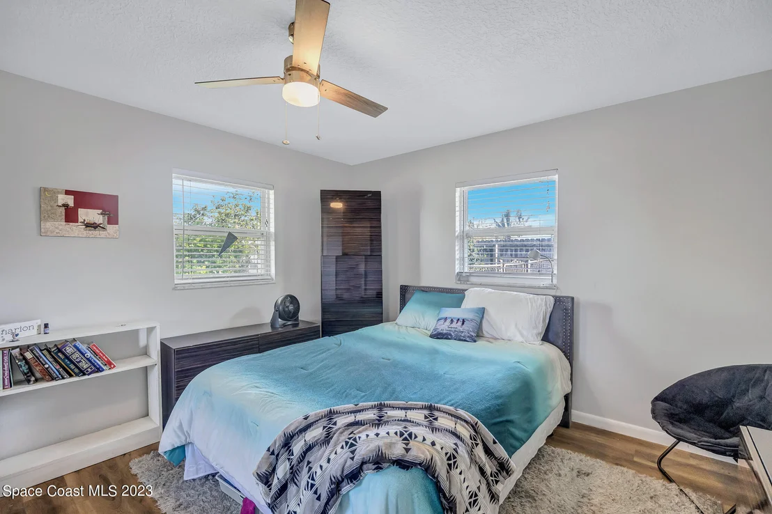 Photo of 380 Bahama Drive