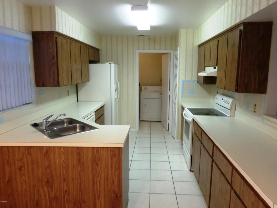 Photo of 831 Pine Shadows Avenue