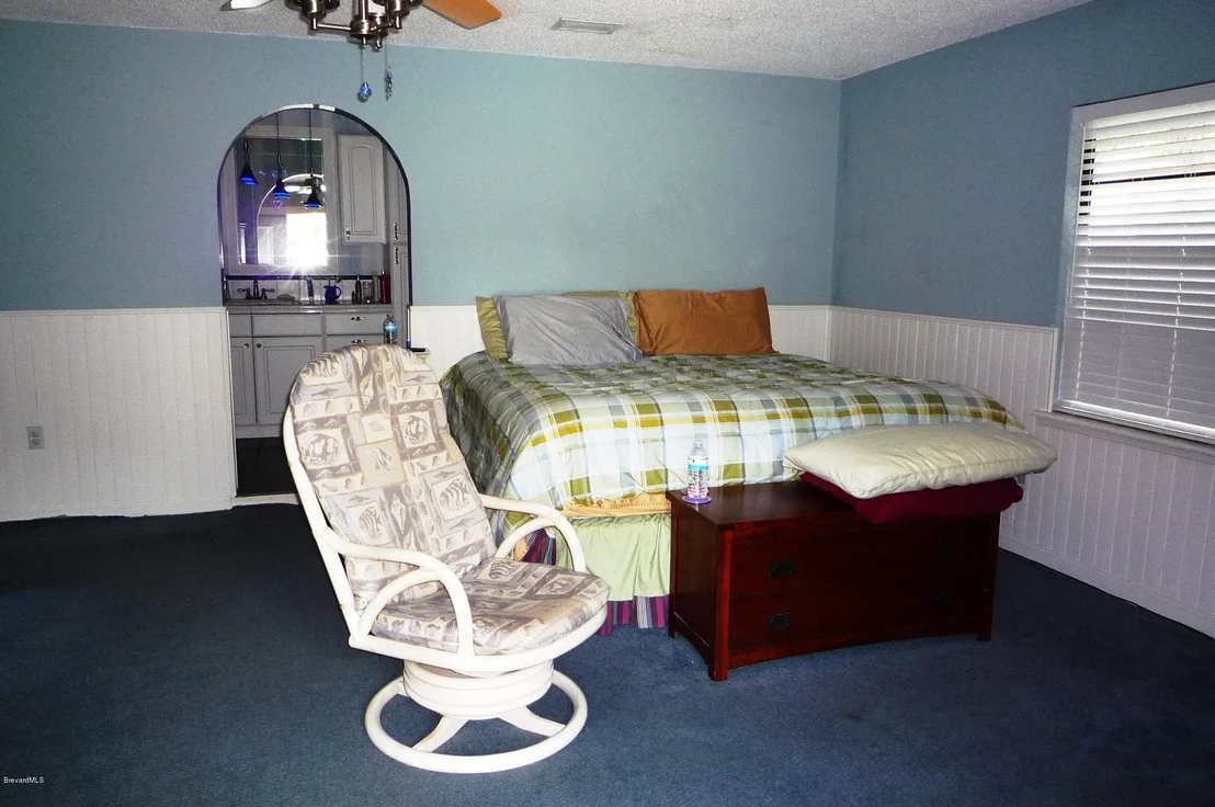 Photo of 3330 Aurora Road