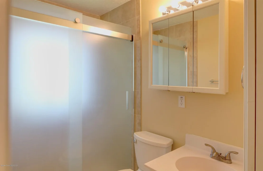 Photo of 940 Pelican Lane
