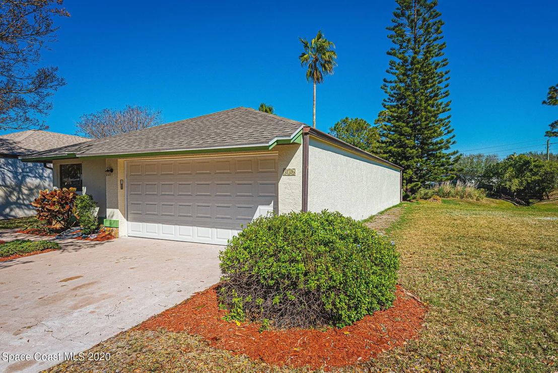 Photo of 336 Myrtlewood Road