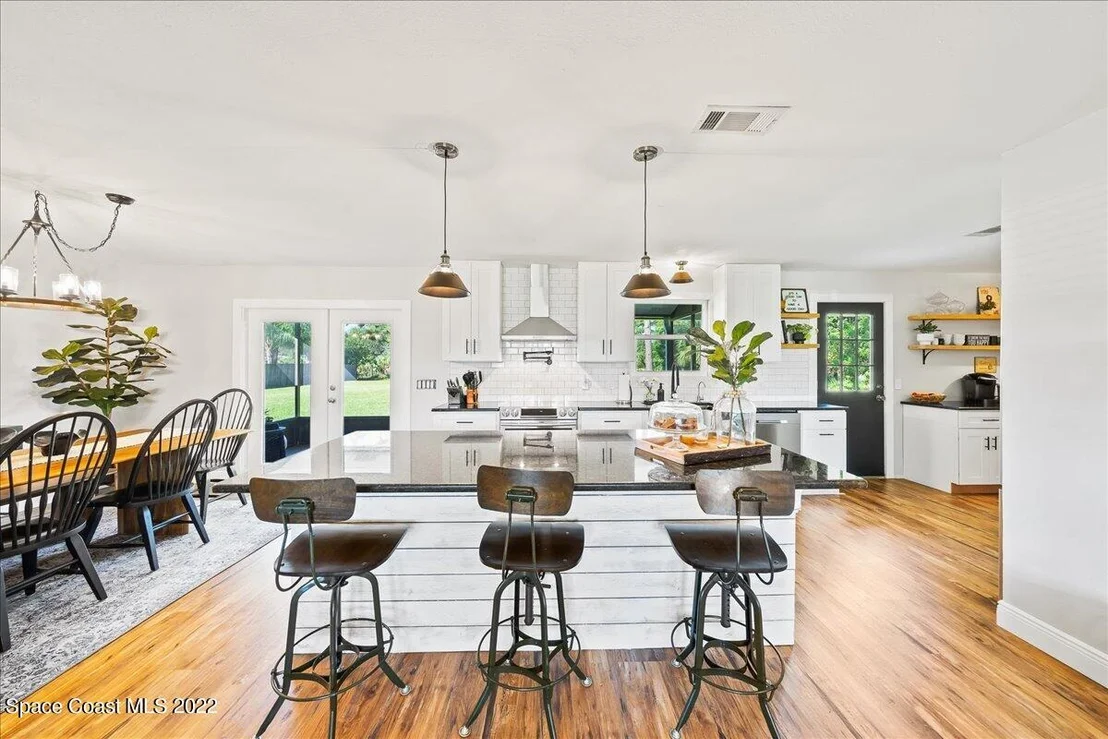 Photo of 3273 Fairview Drive