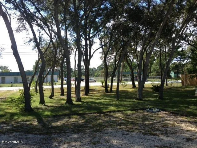 Photo of 586 Camp Road