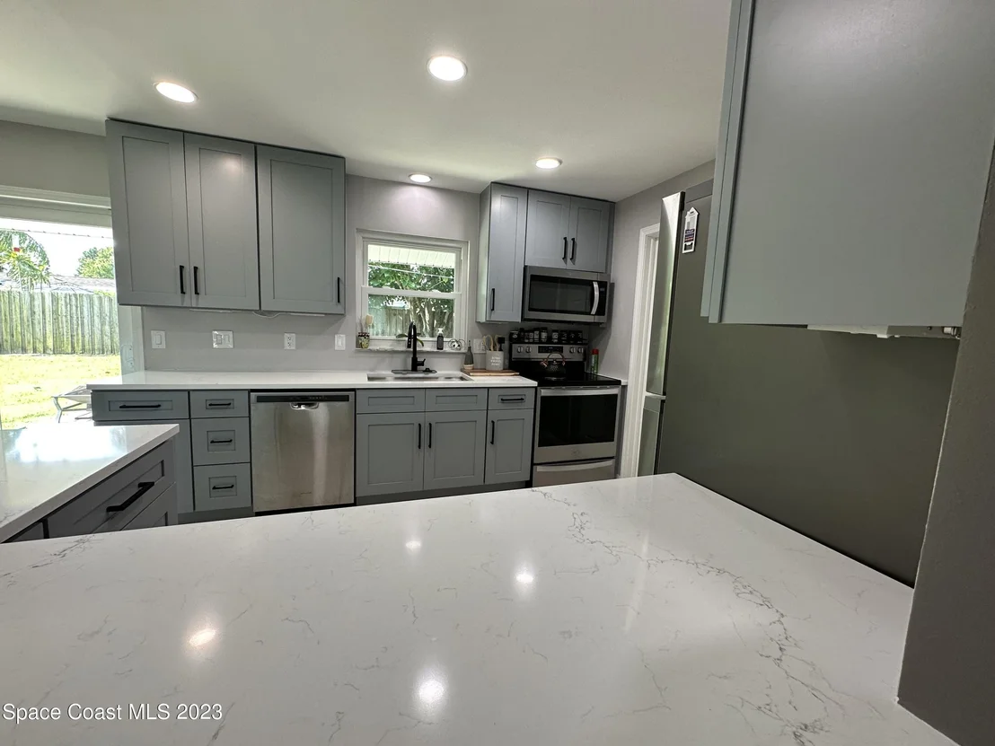 Photo of 989 Cardon Drive