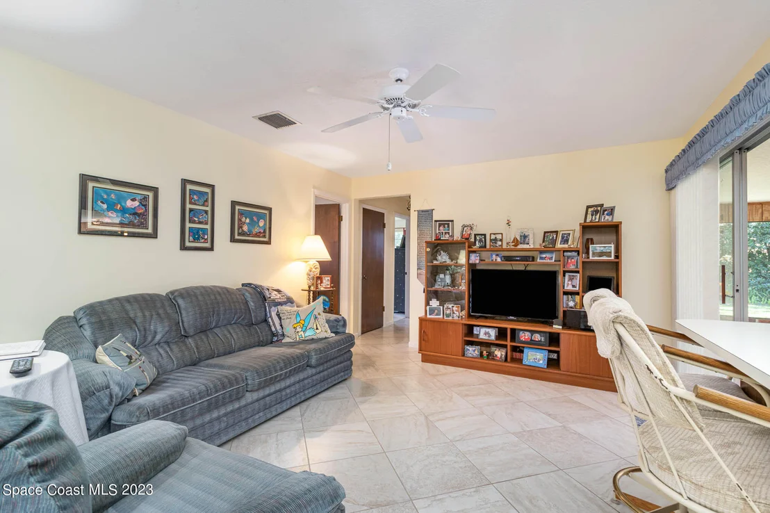 Photo of 639 Dundee Circle