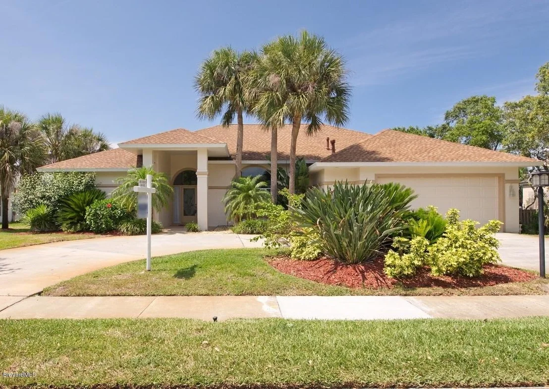Photo of 812 Sanderling Drive