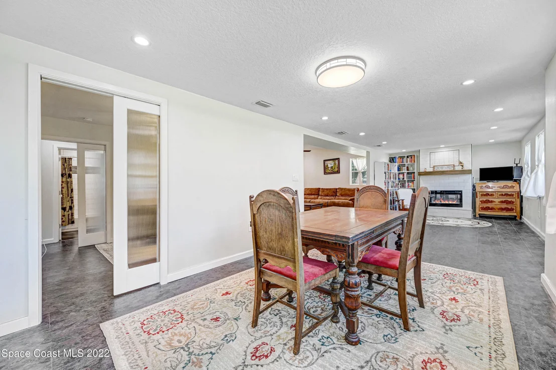 Photo of 1005 George Avenue