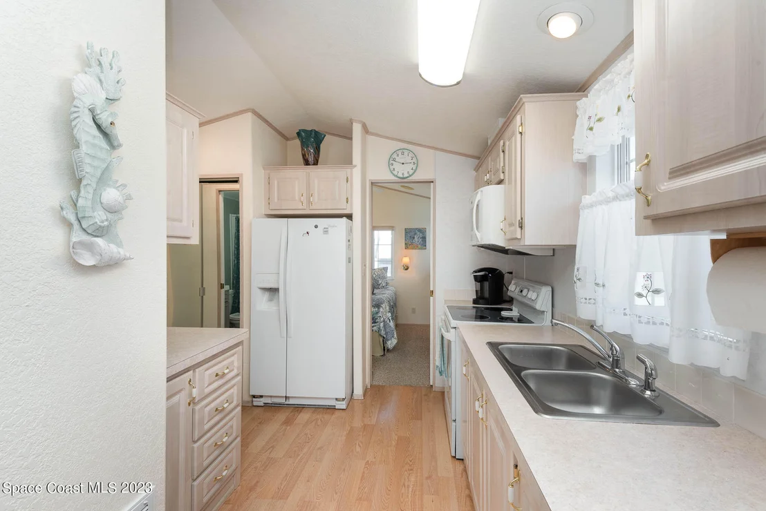 Photo of 3000 Frontier Drive