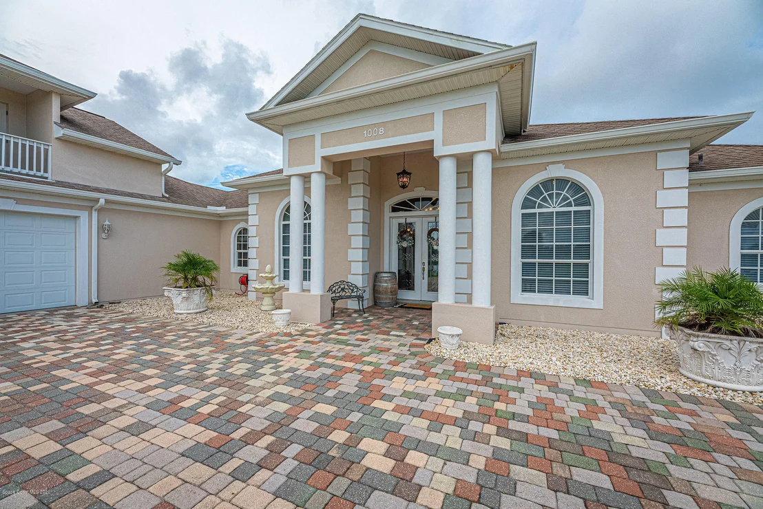Photo of 1008 Daisy Lane