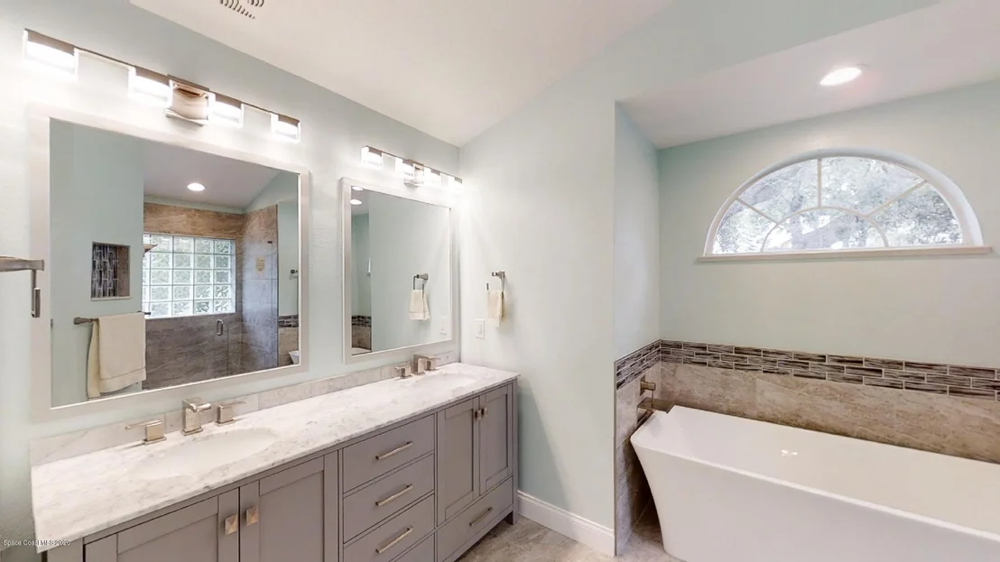 Photo of 925 Pelican Lane