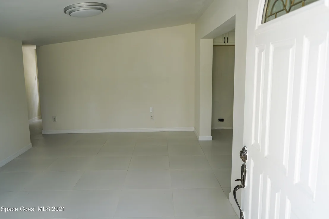 Photo of 80 Katherine Boulevard
