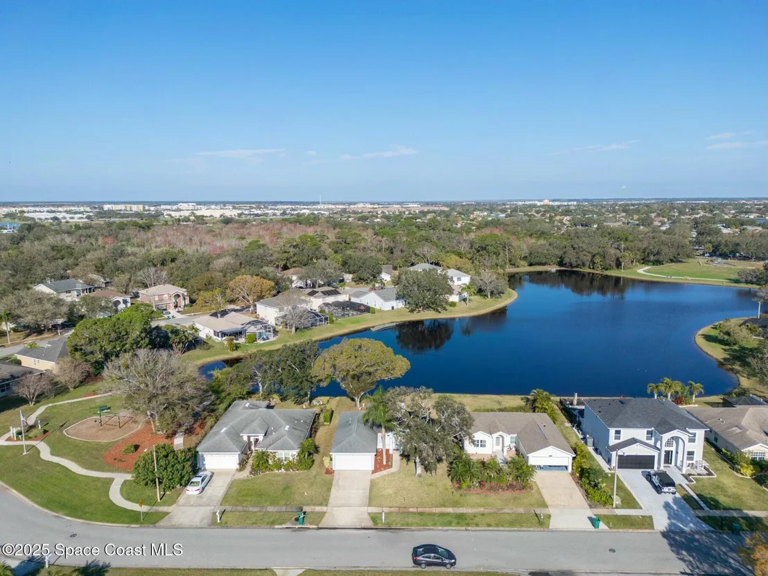 Photo of 6996 Hammock Lakes Drive