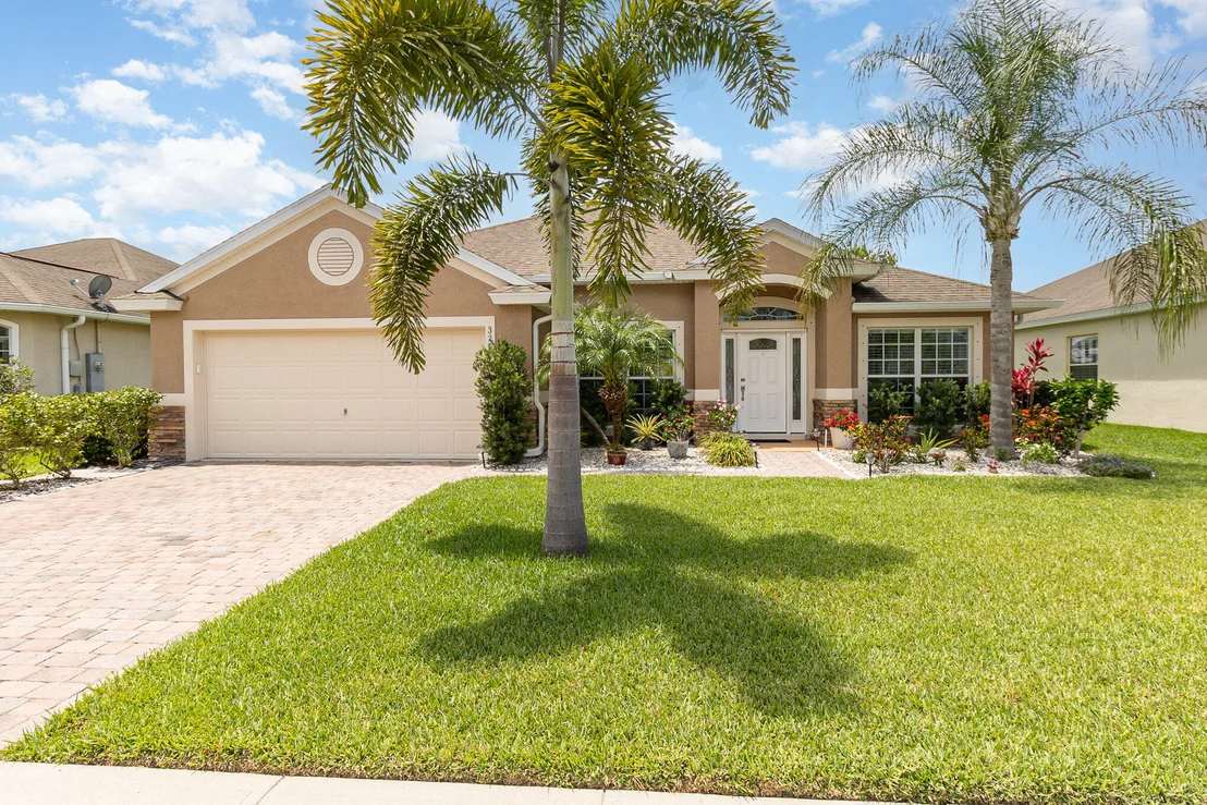 Photo of 325 Abernathy Circle