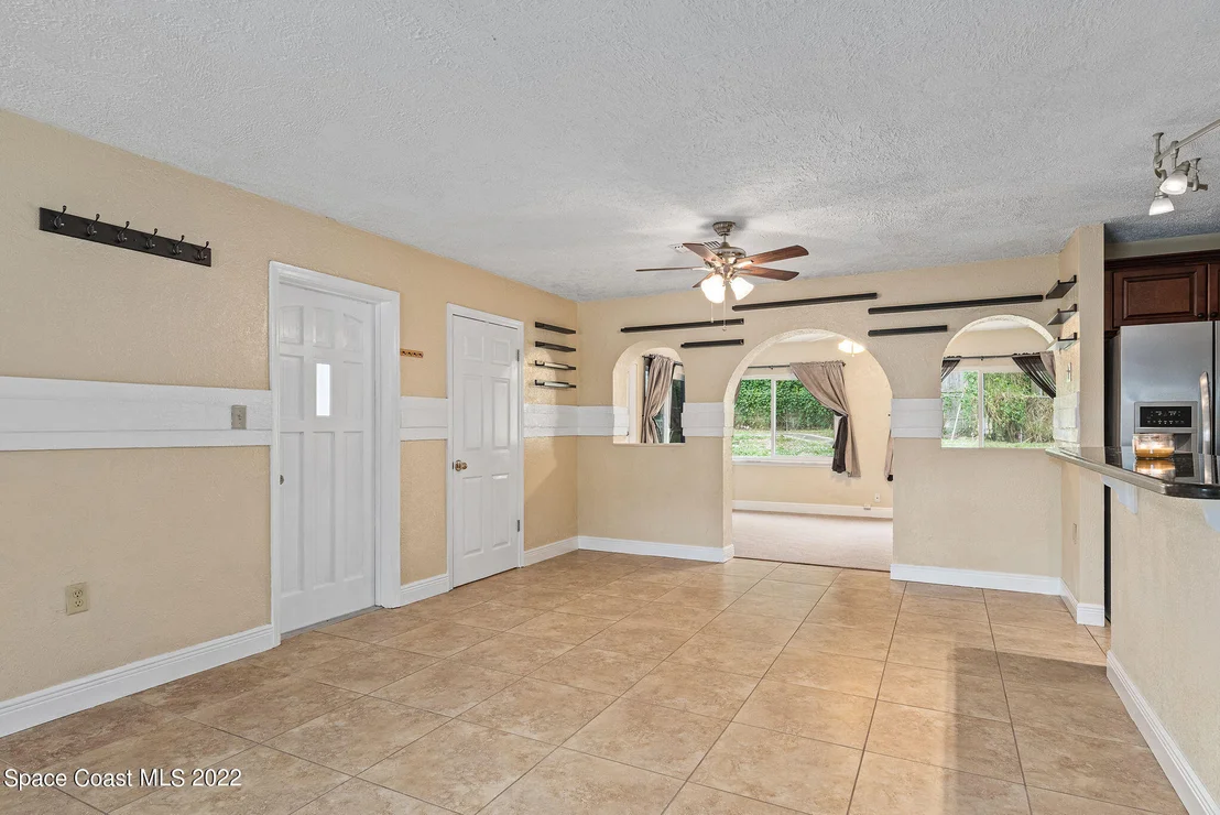 Photo of 32 Knollwood Drive
