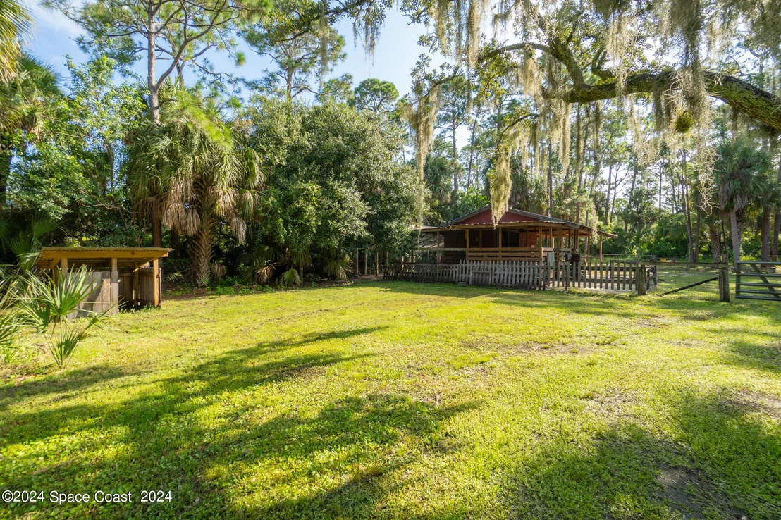 Photo of 3893 Burton Road