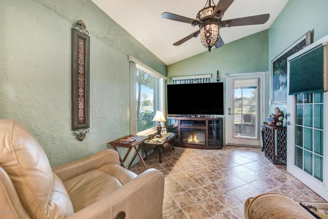 Photo of 375 Myrtlewood Road