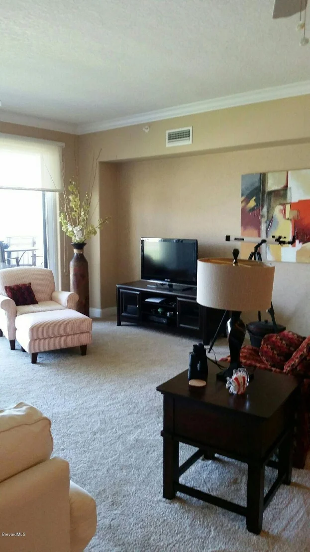 Photo of Unit 204 at 4975 Dixie Highway NE