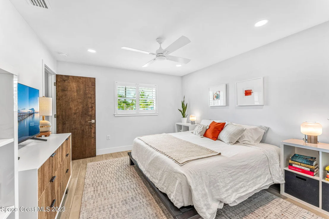 Photo of 543 Biscayne Drive