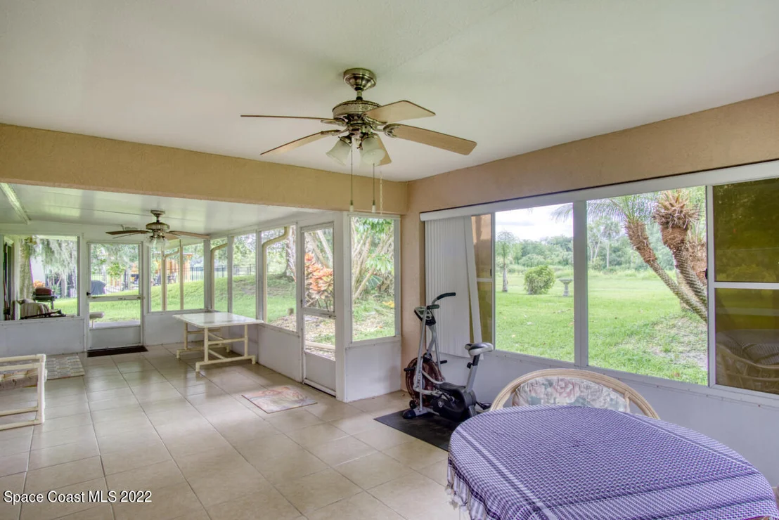 Photo of 1190 Meadowbrook Road NE