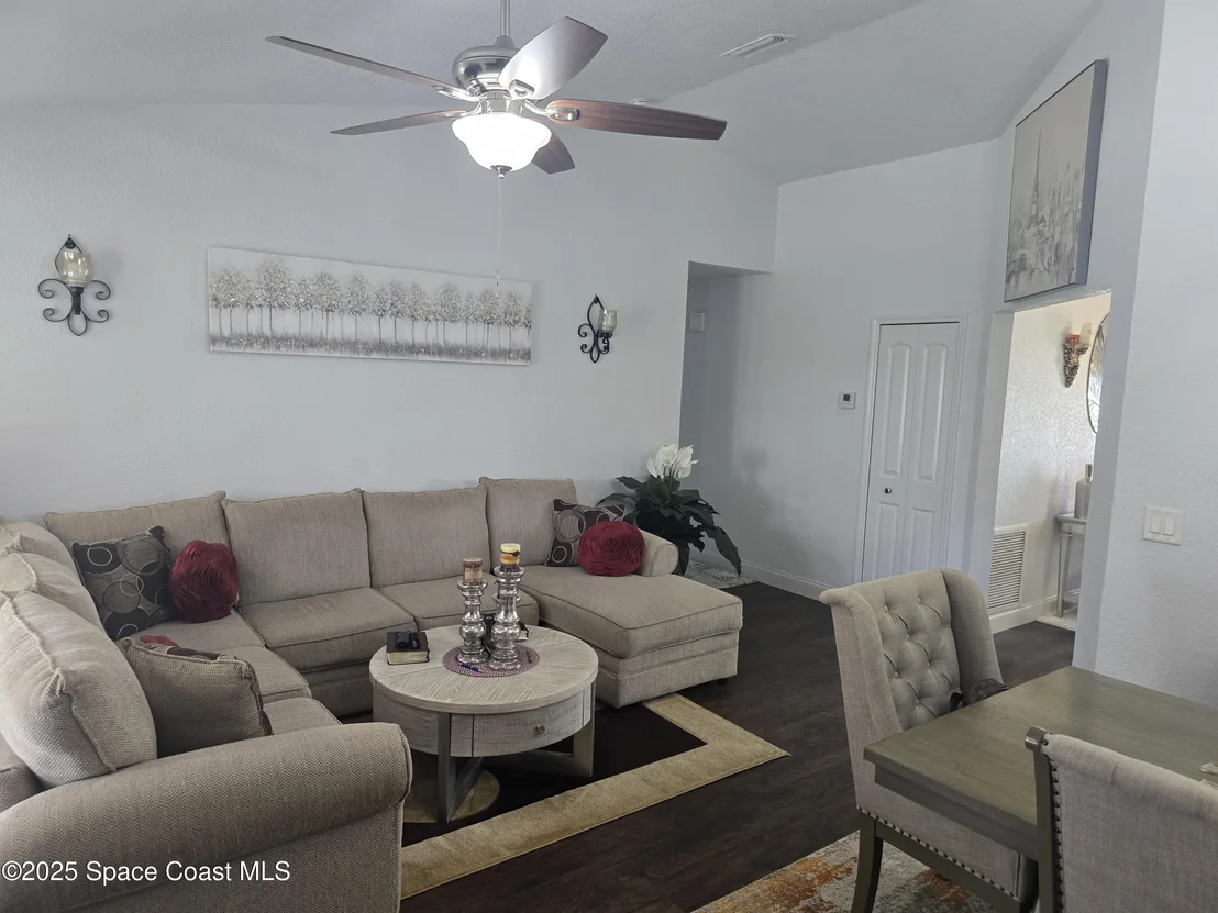Photo of 834 Pine Shadows Avenue