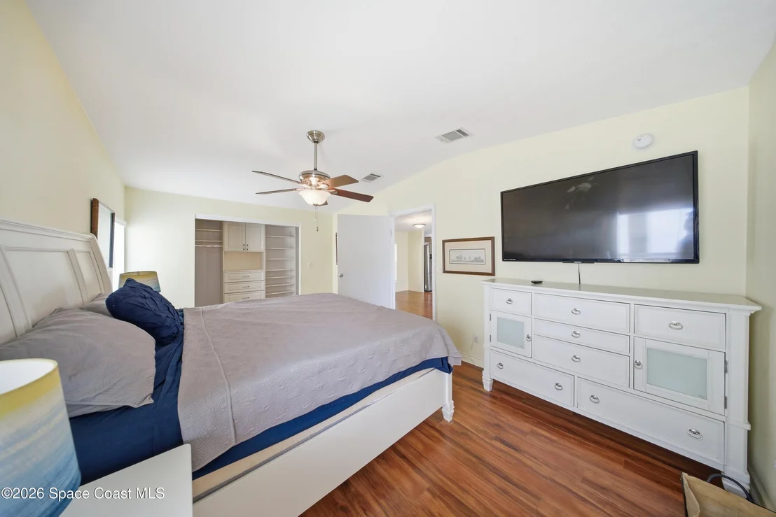 Photo of 235 Outer Drive