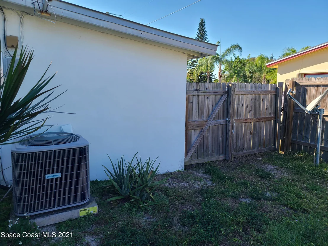 Photo of 1061 Cable Lane NE