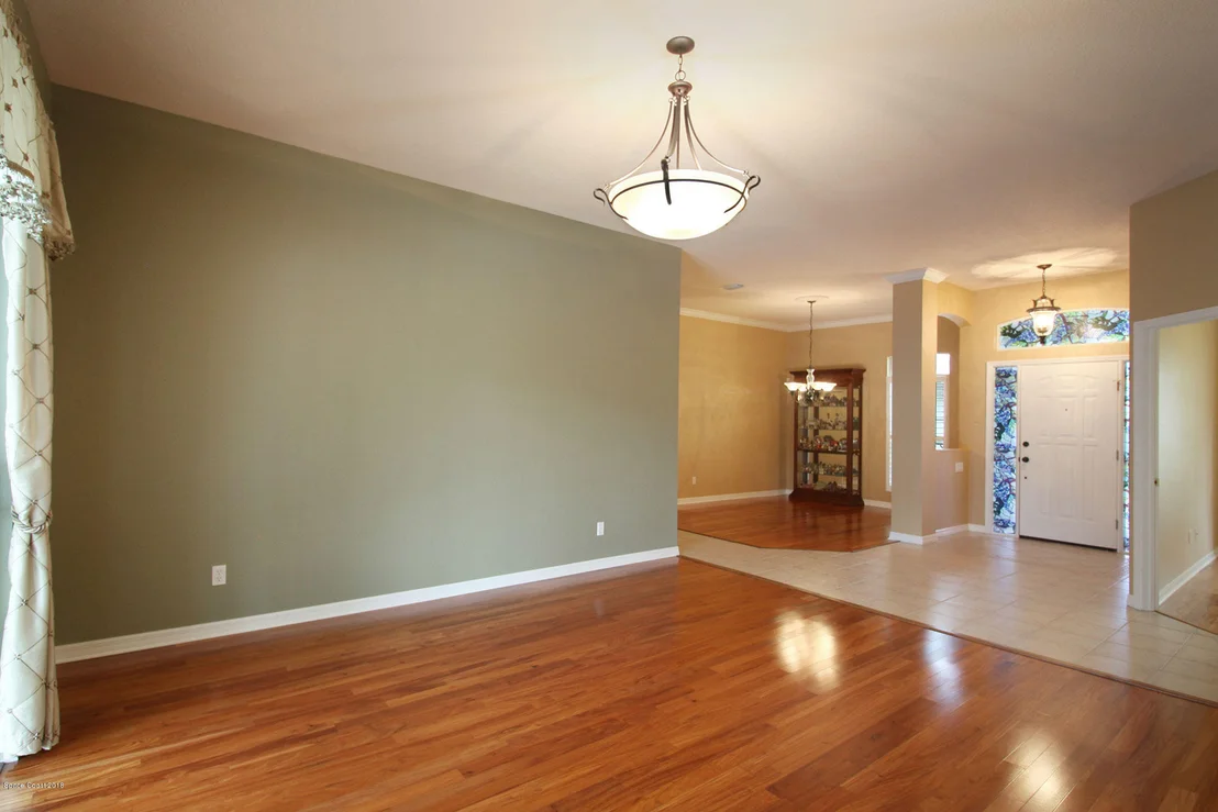 Photo of 5675 Sheffield Place