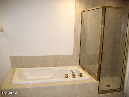 Photo of Unit 205 at 4975 NE Dixie (Us1) Highway