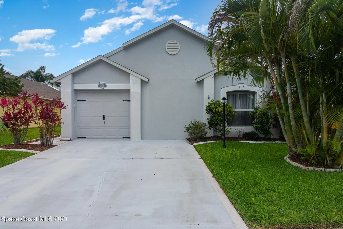 Photo of 2828 Maderia Circle