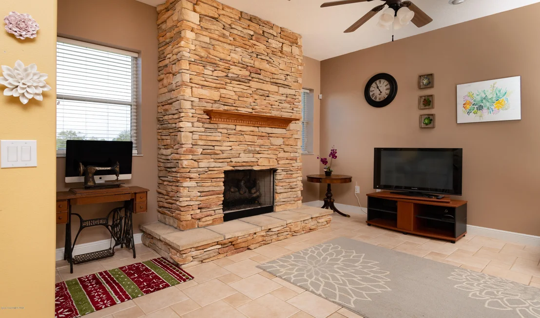 Photo of 1748 Windbrook Drive SE