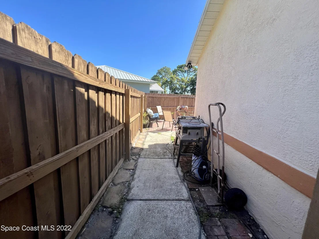 Photo of 6553 Cedar Avenue