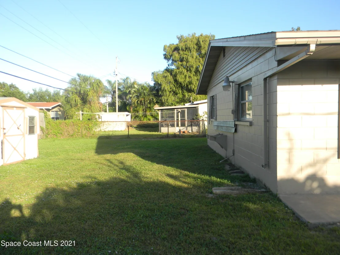 Photo of 2132 Lakeview Drive
