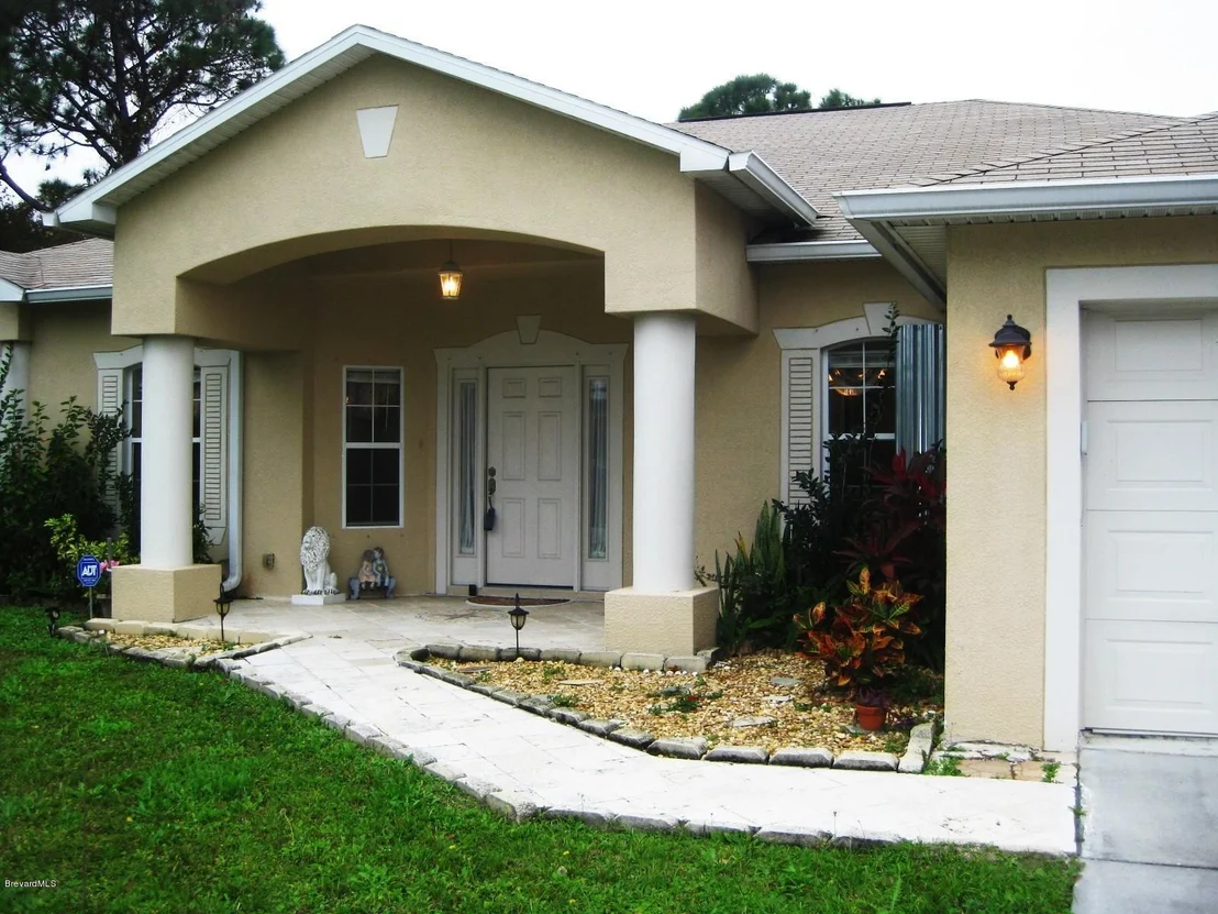 Photo of 1306 NW Jupiter Boulevard