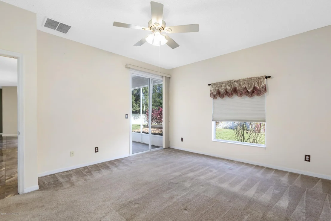 Photo of 5585 Graham Street