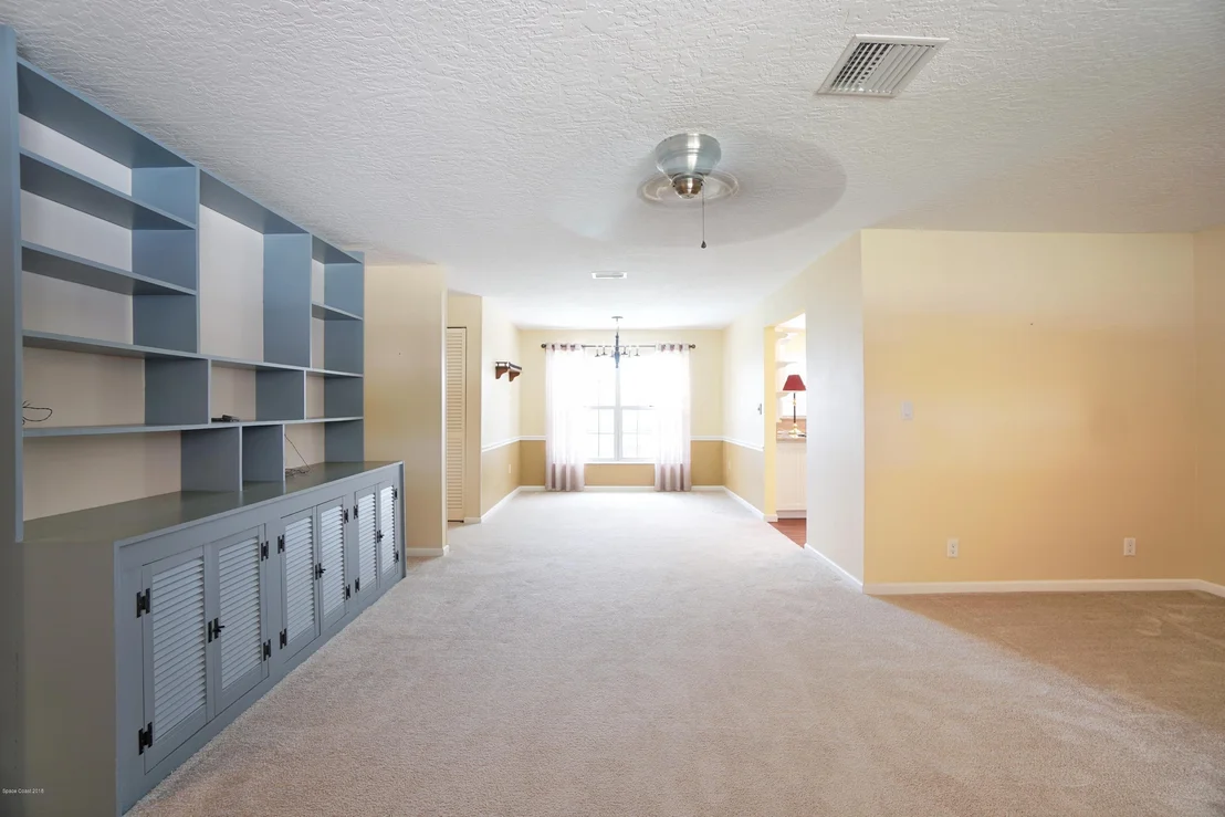 Photo of 913 Kings Post Road